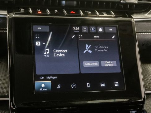 Used 2023 Jeep Grand Cherokee Laredo AWD/4WD image 19