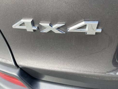 Used 2019 Jeep Cherokee Limited AWD/4WD image 32