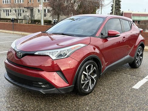 Used 2019 Toyota C-HR XLE image 24