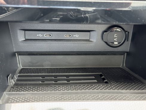 New 2025 Volkswagen Taos SEL image 23