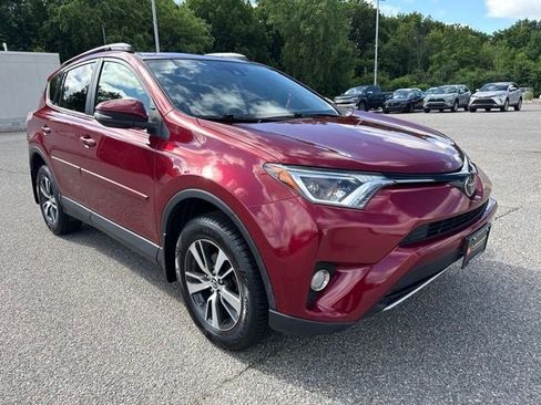 Used 2018 Toyota RAV4 XLE w/ Plus Extra Value Package AWD/4WD image 3