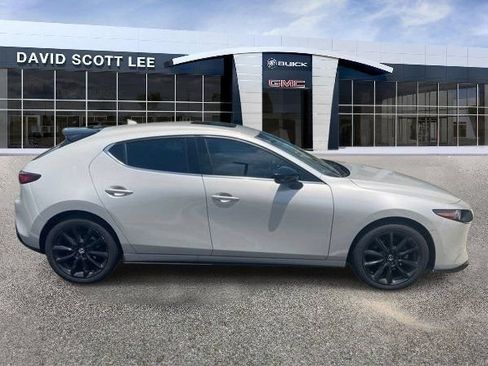 Used 2025 MAZDA MAZDA3 Hatchback w/Premium Plus Pkg AWD/4WD image 4