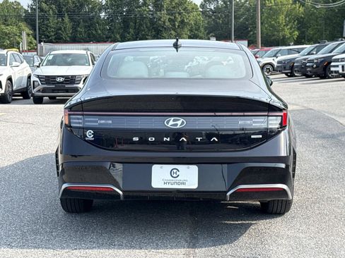 Certified 2025 Hyundai Sonata SEL AWD/4WD image 26
