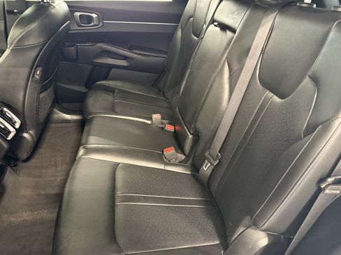 Used 2022 Kia Sorento S w/ Panoramic Sunroof Package FWD image 21