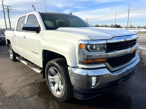 Used 2018 Chevrolet Silverado 1500 LT w/ LT Eassist Package image 15