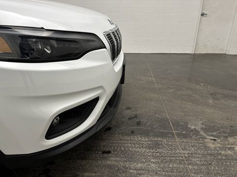 Used 2020 Jeep Cherokee Latitude Plus image 2