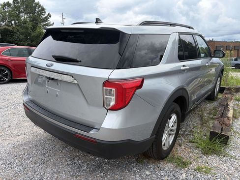 Used 2022 Ford Explorer XLT RWD image 9