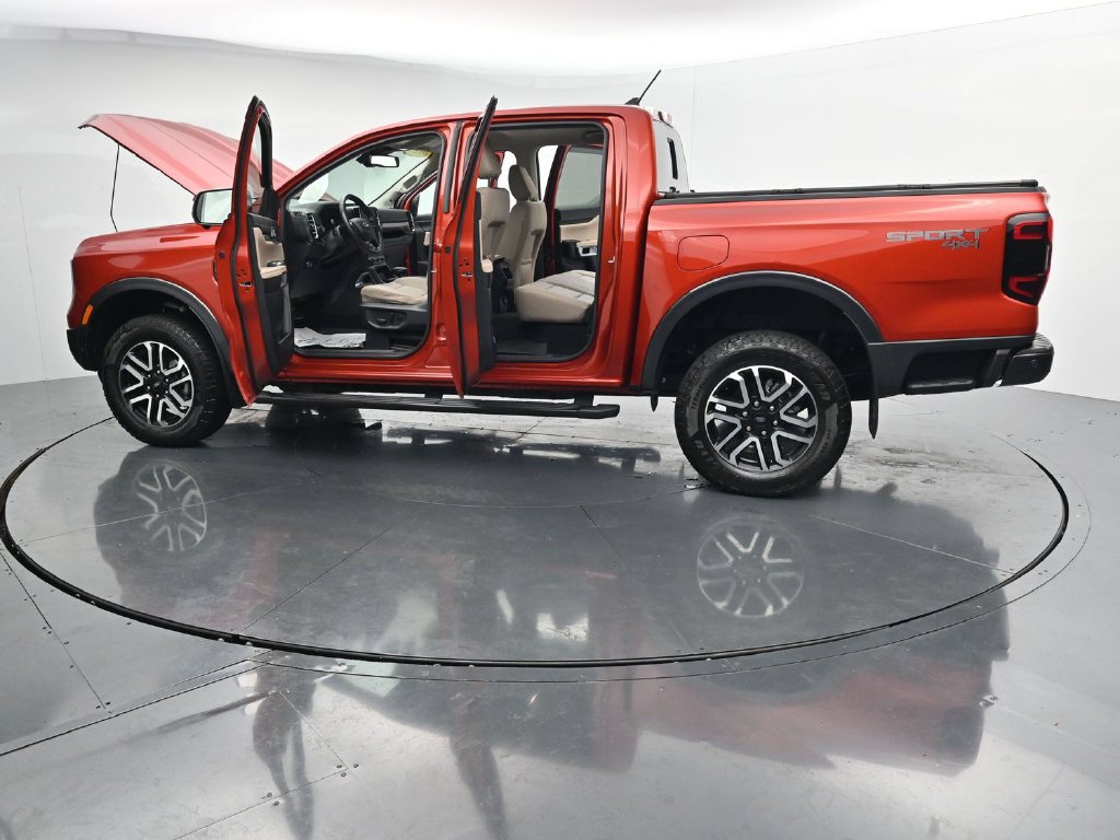 Used 2024 Ford Ranger Lariat w/ Advanced Towing Package AWD/4WD image 38