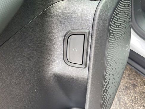 New 2026 GMC Terrain AT4 w/ Technology Package II image 13