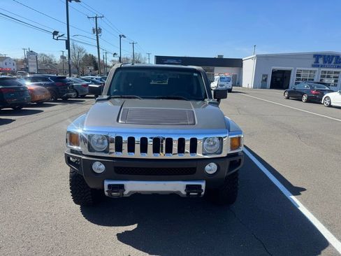 Used 2008 HUMMER H3 image 2
