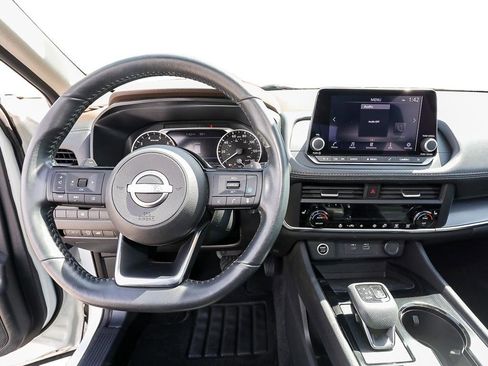 Used 2023 Nissan Rogue SV w/ SV Premium B Package image 13