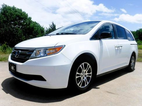 Used 2013 Honda Odyssey EX image 9