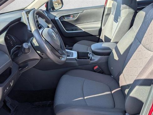 Used 2025 Toyota RAV4 XLE image 16
