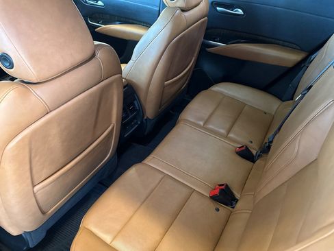 Used 2019 Cadillac XT4 Premium Luxury image 11