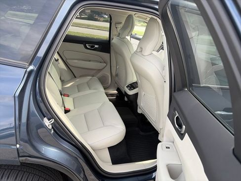 Used 2025 Volvo XC60 B5 Ultra w/ Climate Package AWD/4WD image 16