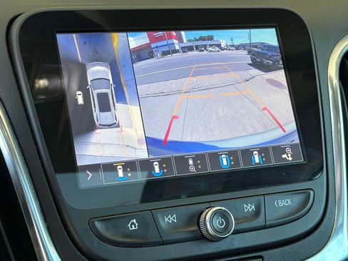 Used 2021 Chevrolet Equinox Premier AWD/4WD image 30