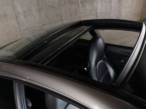 Used 2003 Porsche 911 Targa RWD image 2
