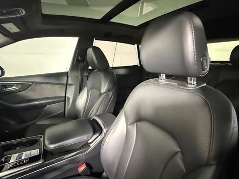 Used 2019 Audi Q8 Prestige AWD/4WD image 18