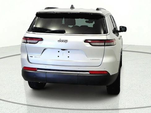 Used 2022 Jeep Grand Cherokee L Laredo w/ Luxury Tech Group I AWD/4WD image 5