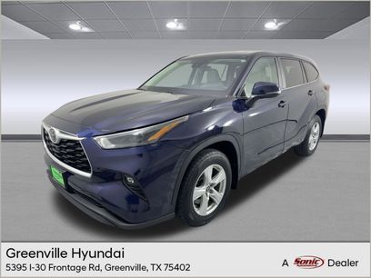Used 2023 Toyota Highlander LE