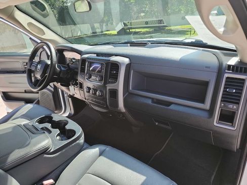 Used 2015 RAM 1500 Tradesman RWD image 32