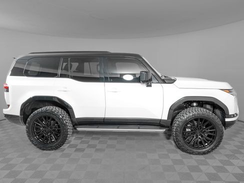 Used 2026 Lexus GX 550 w/ Accessory Package (2T) image 5