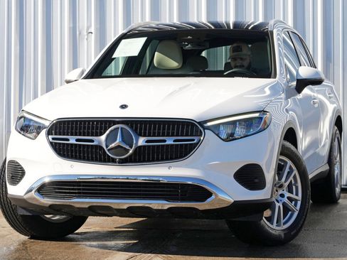 Used 2025 Mercedes-Benz GLC 300 image 3
