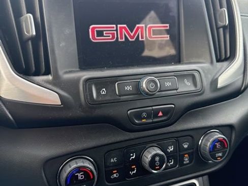 Certified 2022 GMC Terrain SLE w/ Driver Convenience Package image 17