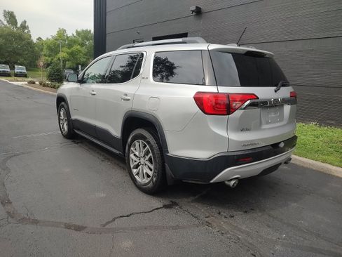 Used 2019 GMC Acadia SLE w/ GMC Pro Grade Package AWD/4WD image 6