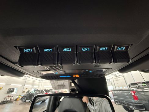 Used 2023 Ford Bronco Wildtrak AWD/4WD image 19