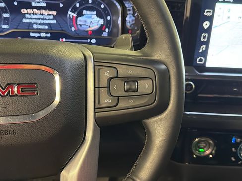 Used 2023 GMC Sierra 1500 SLT AWD/4WD image 35