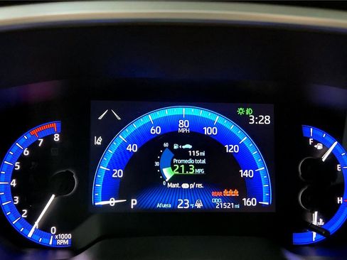 Used 2022 Toyota Corolla Cross XLE image 27