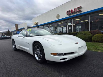 Used 1998 Chevrolet Corvette Coupe w/ Roof Pkg
