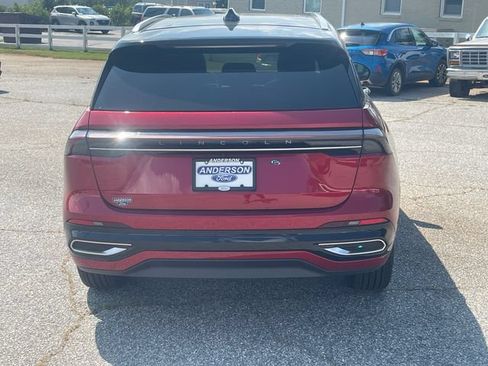 Used 2025 Lincoln Nautilus Reserve AWD/4WD image 6