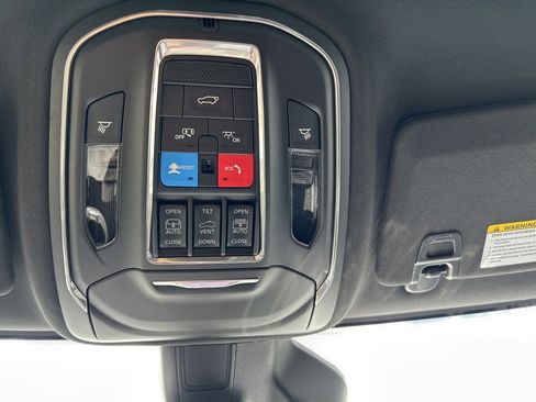 New 2025 Jeep Grand Cherokee L Limited image 22