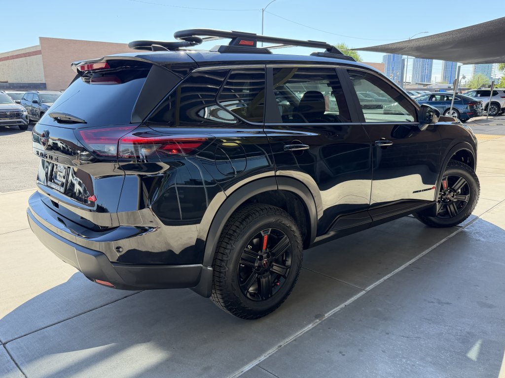 Used 2026 Nissan Rogue SV AWD/4WD image 4