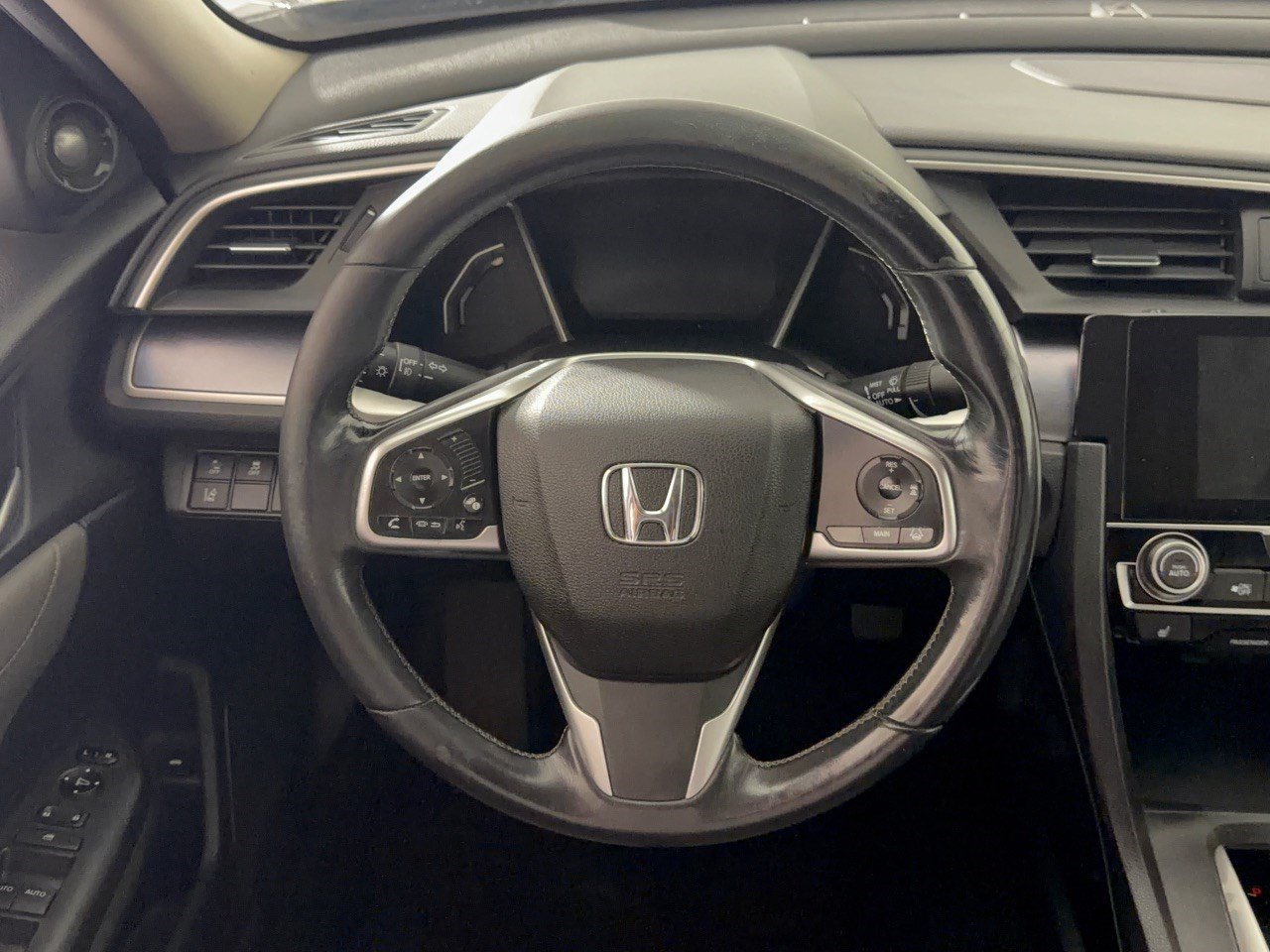 Used 2016 Honda Civic Touring image 10