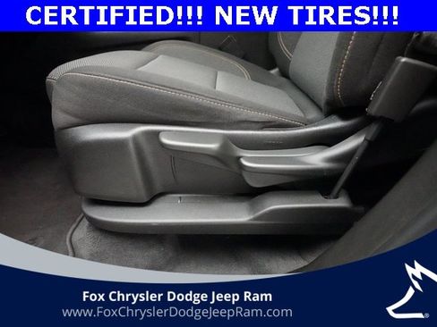 Used 2021 Chevrolet Traverse LS image 28