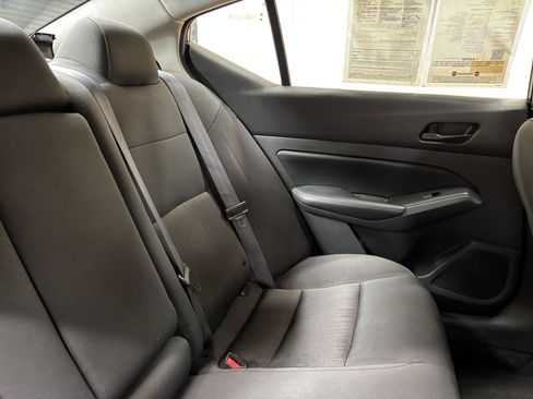 Used 2025 Nissan Altima 2.5 SV FWD image 37