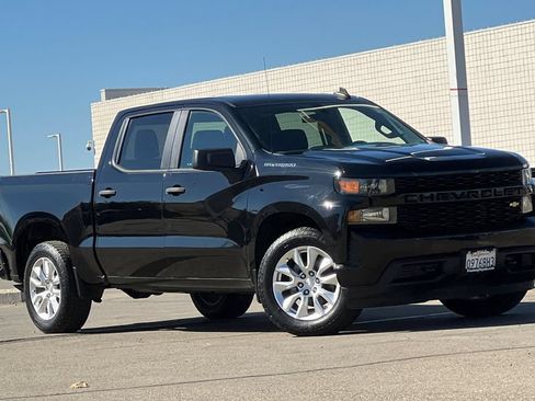 Used 2021 Chevrolet Silverado 1500 Custom RWD image 2