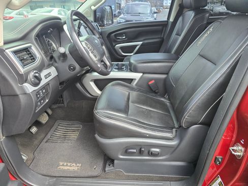 Used 2018 Nissan Titan PRO-4X w/ Pro-4x Convenience Package image 29
