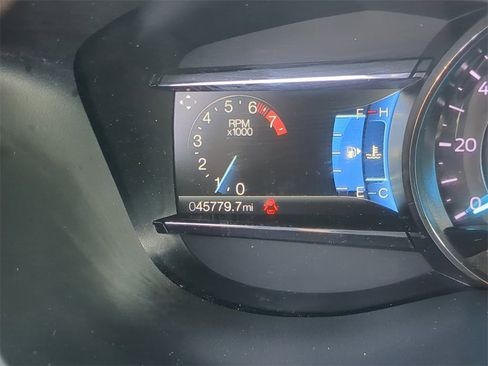 Used 2018 Ford Explorer XLT w/ Equipment Group 202A image 34