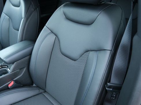 New 2026 Jeep Compass Latitude image 24