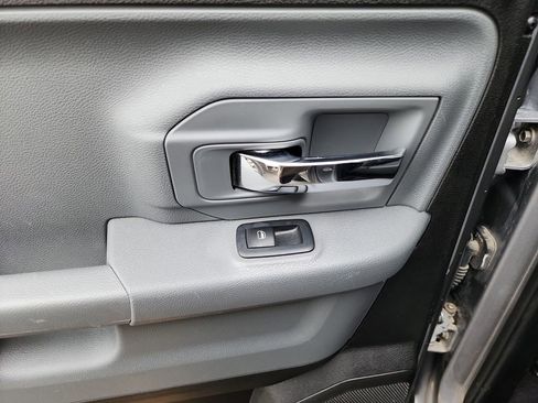 Used 2024 RAM 1500 Classic SLT AWD/4WD image 38