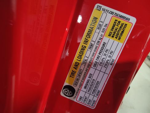 Used 2014 Chevrolet Corvette Stingray Convertible w/ 2LT Preferred Equipment Group image 28