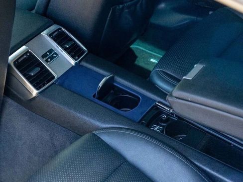 Used 2014 Porsche Panamera S image 44