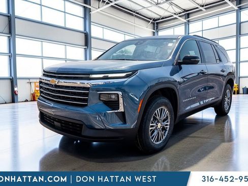 Used 2025 Chevrolet Traverse LT FWD image 28