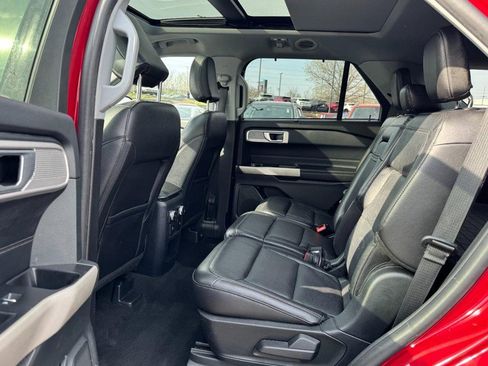 Used 2021 Ford Explorer Limited w/ Equipment Group 301A image 10