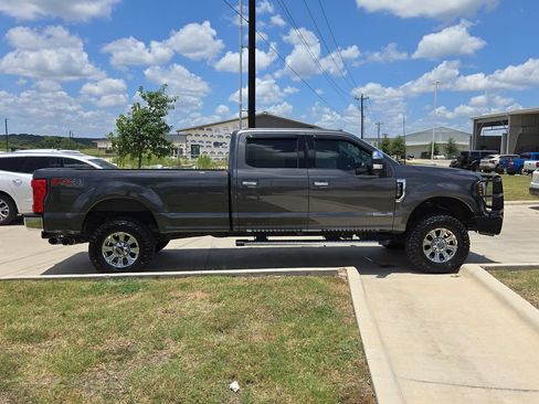 Used 2019 Ford F350 XLT w/ XLT Premium Package AWD/4WD image 9