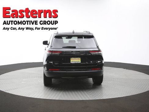 Used 2023 Jeep Grand Cherokee Limited w/ Black Appearance Package AWD/4WD image 38
